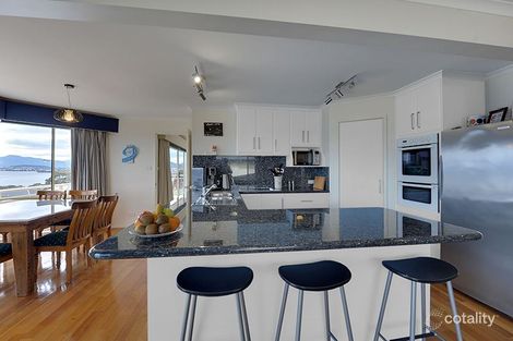 Property photo of 550 Oceana Drive Howrah TAS 7018