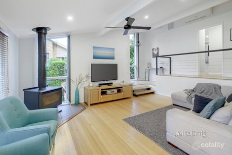 Property photo of 14 Weemala Court Greensborough VIC 3088