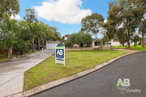 Property photo of 15 Clarkside Court Wanneroo WA 6065