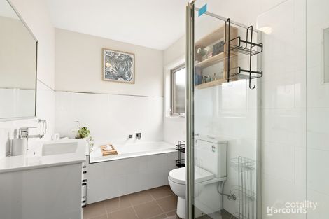 Property photo of 2/1 Moffat Close Endeavour Hills VIC 3802