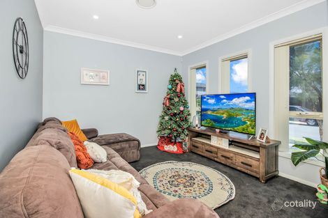 Property photo of 5 Taradale Drive Ropes Crossing NSW 2760