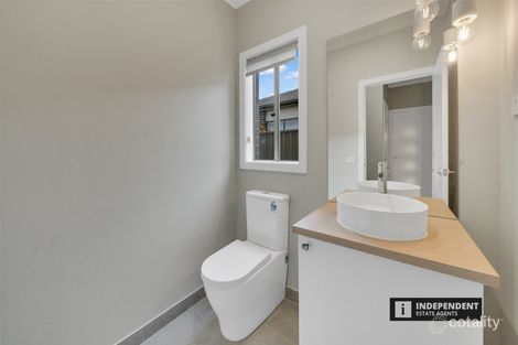 Property photo of 8 Penver Drive Cobblebank VIC 3338