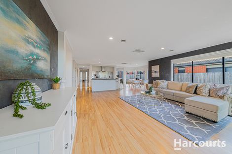 Property photo of 5 Osmington Circle Narre Warren South VIC 3805