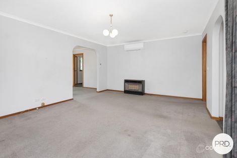Property photo of 18 Langham Road Wendouree VIC 3355