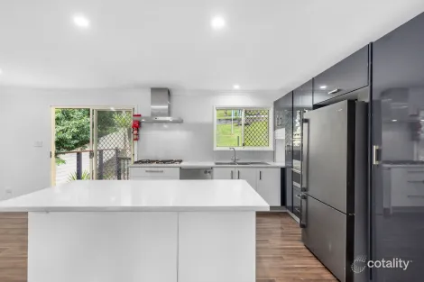 Property photo of 13 Forsythia Drive Tamborine Mountain QLD 4272