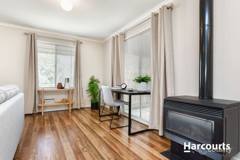Property photo of 13A Linlithgow Court Narre Warren VIC 3805