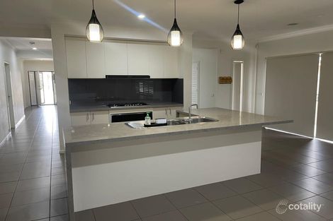 Property photo of 11 Tarcoola Crescent Point Cook VIC 3030