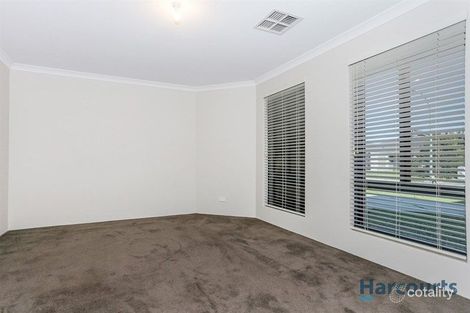 Property photo of 13 Saligna Way Dayton WA 6055