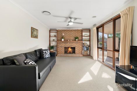 Property photo of 33 Taketa Crescent Frankston VIC 3199