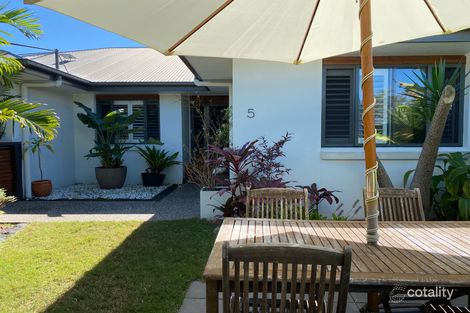 Property photo of 5 Bianca Court Torquay QLD 4655