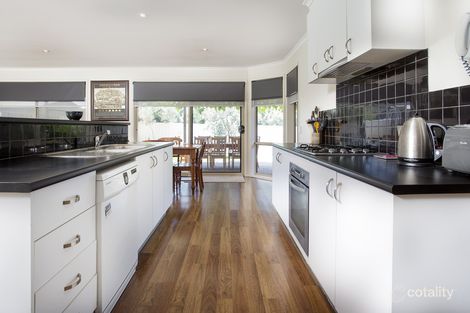 Property photo of 13 Arthurs Crescent Strathfieldsaye VIC 3551