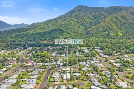 Property photo of 3 Amarina Close Caravonica QLD 4878