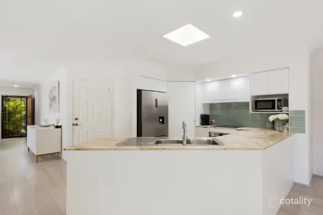 Property photo of 4 Howea Way Robina QLD 4226