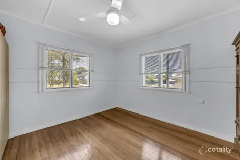 Property photo of 8 Dorothy Street Silkstone QLD 4304