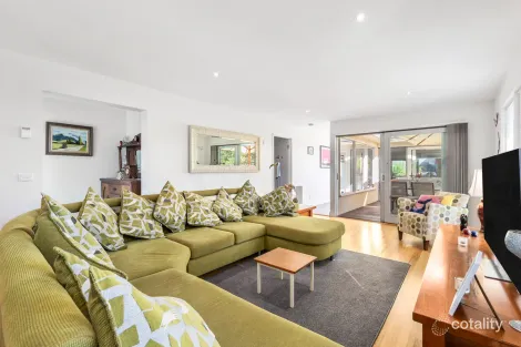 Property photo of 74 Sixth Avenue Rosebud VIC 3939