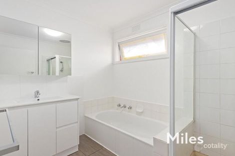 Property photo of 2/43 Thames Street Box Hill VIC 3128