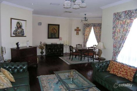 Property photo of 19 Saint Andrews Crescent Carindale QLD 4152