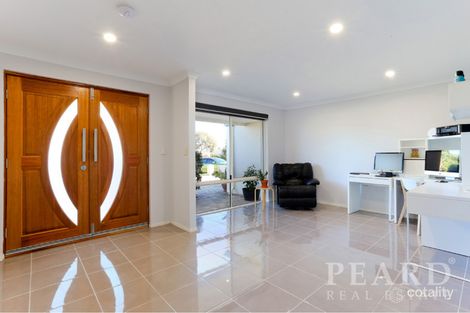 Property photo of 23 Jindare Loop Carramar WA 6031