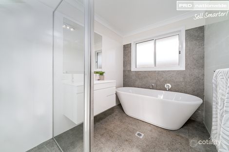 Property photo of 5 Hughes Court Lloyd NSW 2650