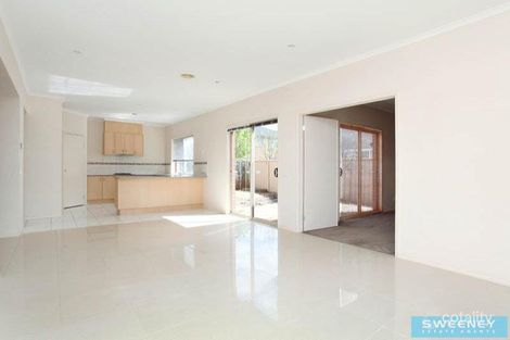 Property photo of 12 Gairdners Pass Caroline Springs VIC 3023