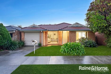 Property photo of 4 Otley Way Cranbourne East VIC 3977