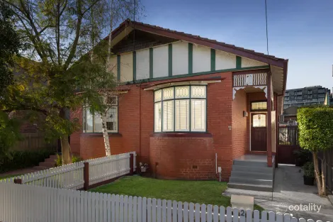 2 Flower St, Essendon, VIC 3040