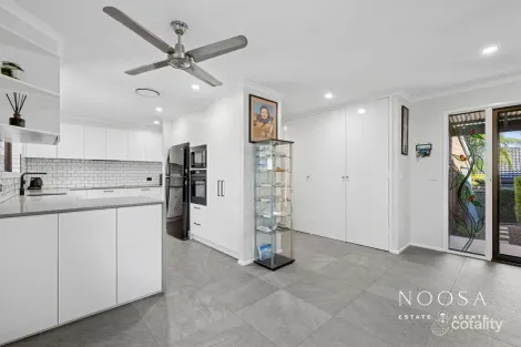 Property photo of 11 Lake View Drive Tewantin QLD 4565