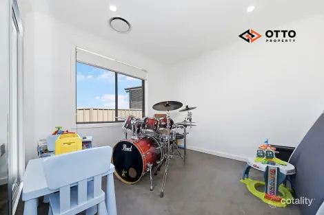 Property photo of 33 Wicker Street Spring Farm NSW 2570
