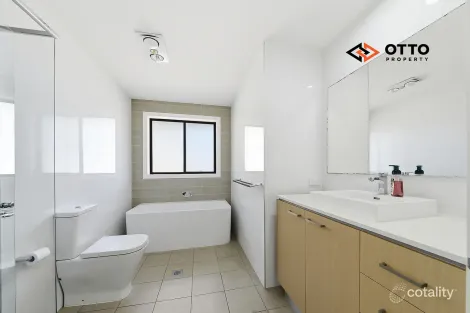 Property photo of 33 Wicker Street Spring Farm NSW 2570