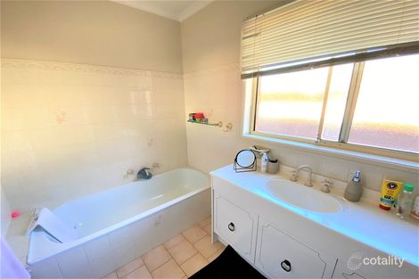 Property photo of 2/14B Gordon Avenue Griffith NSW 2680