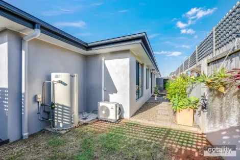 Property photo of 13 Neville Drive Branyan QLD 4670
