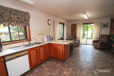 Property photo of 9 Bowen Place Orange NSW 2800