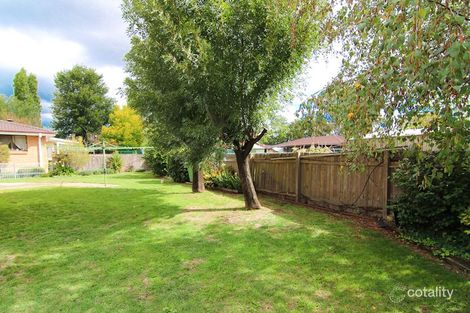 Property photo of 9 Bowen Place Orange NSW 2800