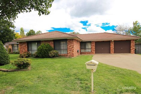 Property photo of 9 Bowen Place Orange NSW 2800