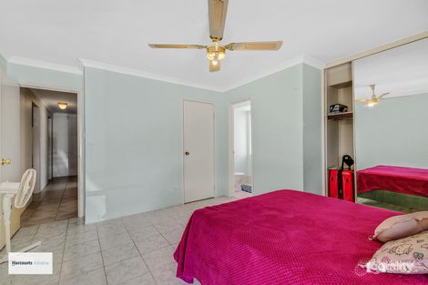 Property photo of 18 Jefferson Drive Marangaroo WA 6064