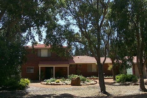 5 Waterloo Cres, Lesmurdie, WA 6076