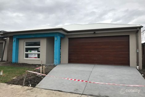 11 Pitfield Ave, Cranbourne East, VIC 3977