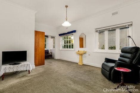 Property photo of 75 Ormond Esplanade Elwood VIC 3184
