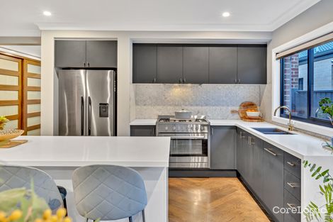 Property photo of 19 Rowena Way Mickleham VIC 3064