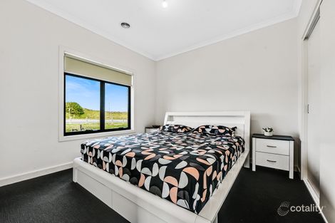 Property photo of 8 Stonethwaite Lane Clyde North VIC 3978