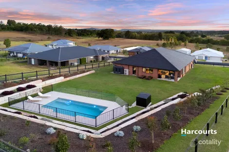 Property photo of 20 Esk Circuit Maitland Vale NSW 2320
