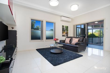 Property photo of 3A Carinya Road Girraween NSW 2145