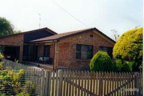 Property photo of 28 Deakin Parade Tomakin NSW 2537