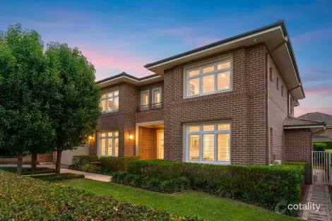 13 Cumberland Ave, Castle Hill, NSW 2154