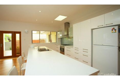 Property photo of 17 Tangney Crescent Kardinya WA 6163