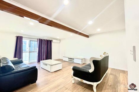 25 Nevern St, Macgregor, QLD 4109