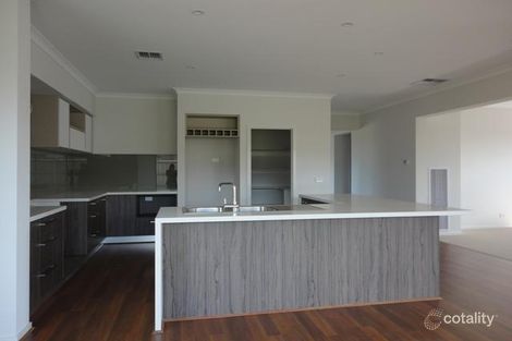 Property photo of 41 Edge View Point Cook VIC 3030