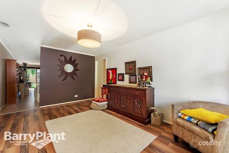 Property photo of 11/2 Silvertree Avenue Delahey VIC 3037
