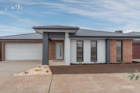 Property photo of 17 Bombala Crescent Craigieburn VIC 3064