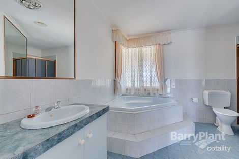 Property photo of 23 Catherine Drive Hillside VIC 3037
